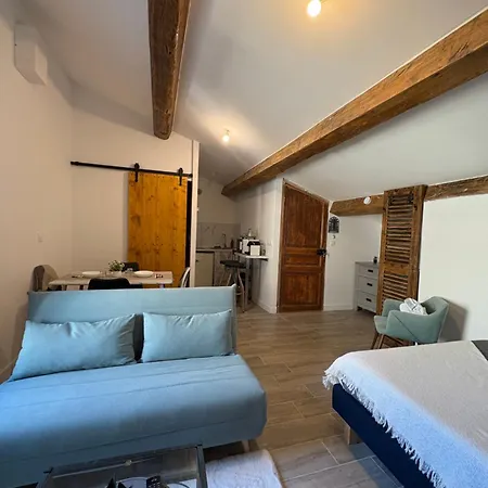 Two Bed Apartment *